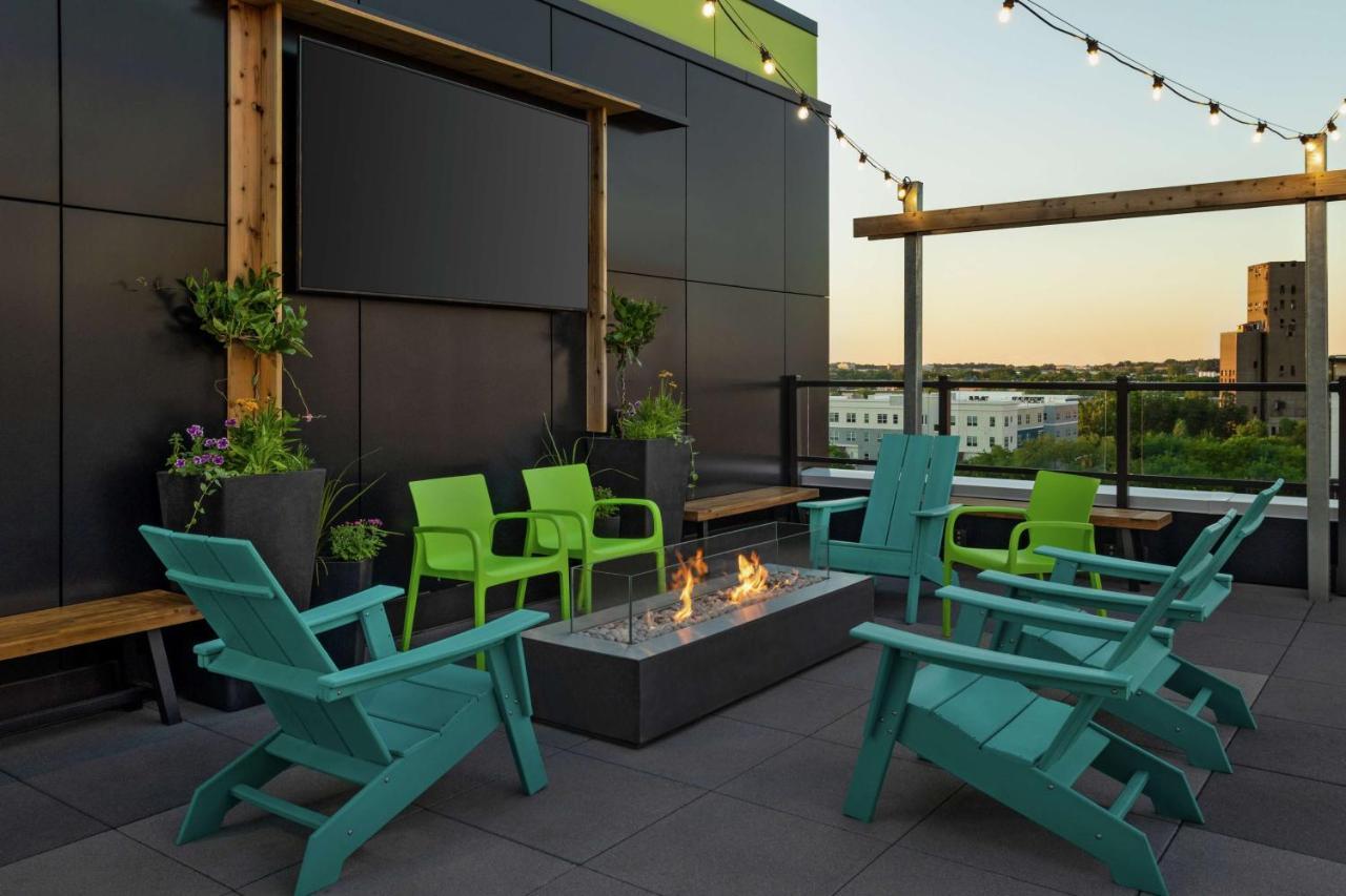 Home2 Suites By Hilton Minneapolis University Area Εξωτερικό φωτογραφία